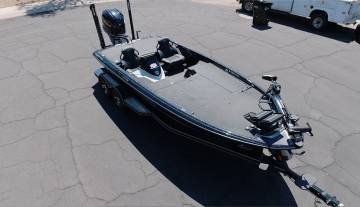 22ZXR21-05.jpg