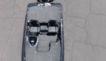 22ZXR21-07.jpg