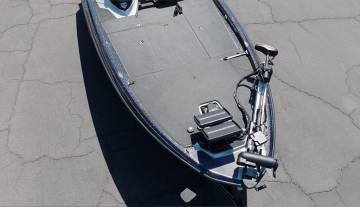 22ZXR21-10.jpg