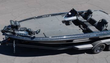 22ZXR21-15.jpg